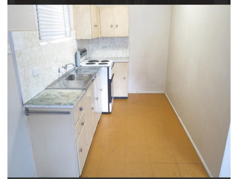 2/6 Drummond St, Warwick Farm NSW 2170