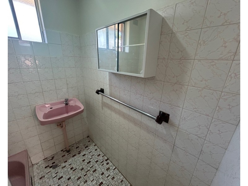 2/6 Drummond St, Warwick Farm NSW 2170