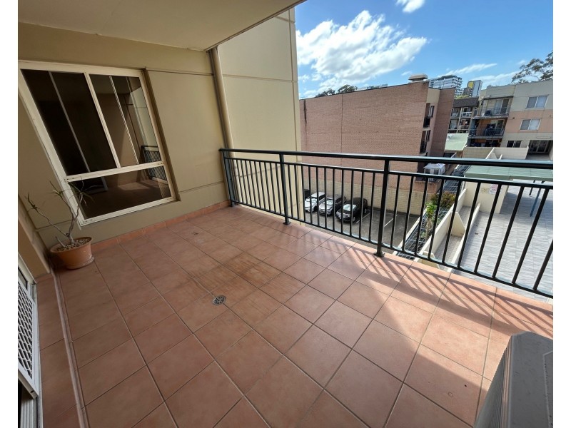 16/9 Elizabeth St, Liverpool NSW 2170