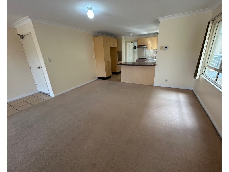 16/9 Elizabeth St, Liverpool NSW 2170