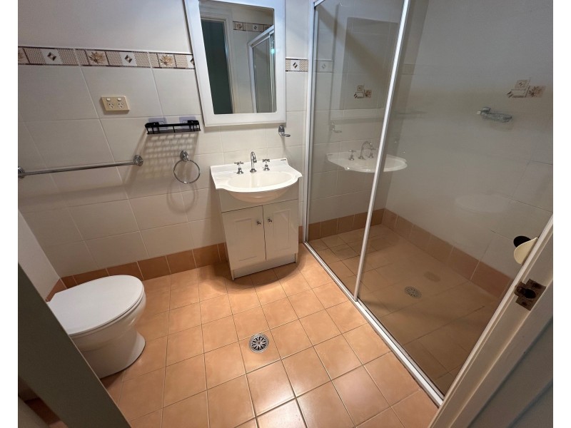 16/9 Elizabeth St, Liverpool NSW 2170