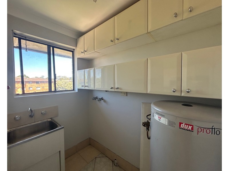 11/2 Drummond St, Warwick Farm NSW 2170