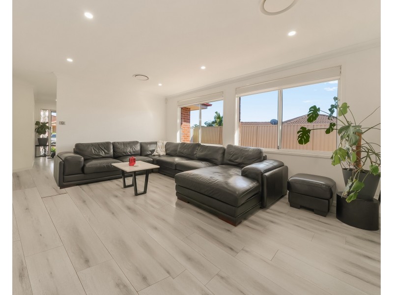 8 Mogo Ct, Prestons NSW 2170