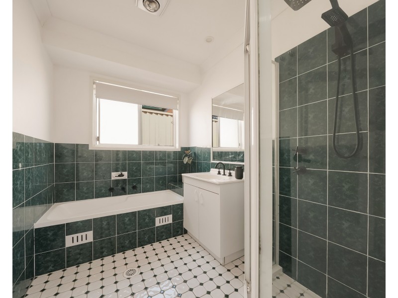 8 Mogo Ct, Prestons NSW 2170