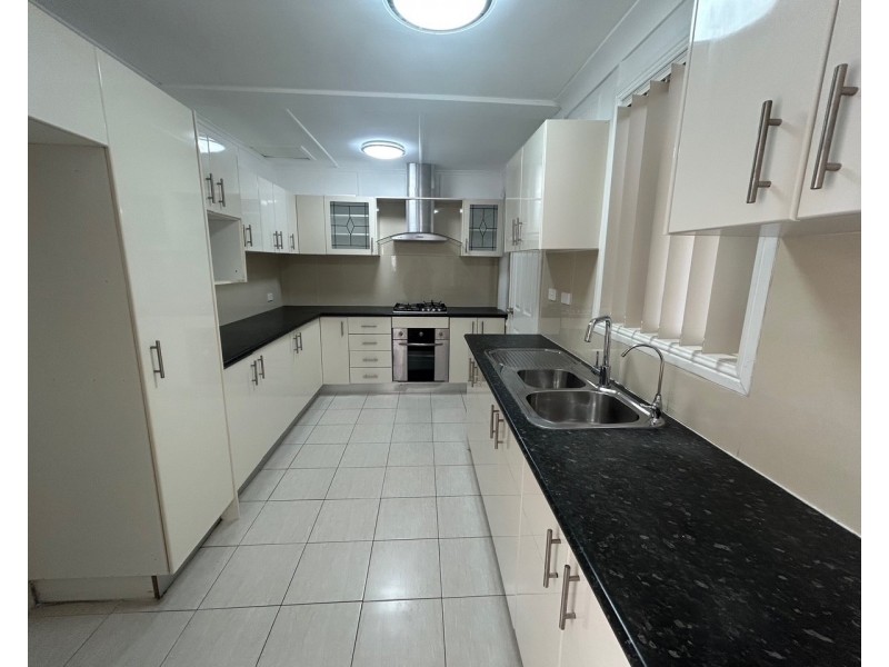 100 St Johns Rd, Heckenberg NSW 2168