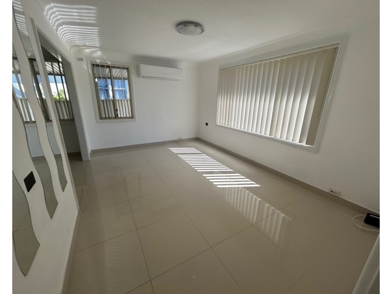 100 St Johns Rd, Heckenberg NSW 2168