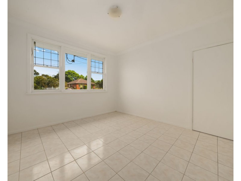 34 Cooper Avenue, Moorebank NSW 2170