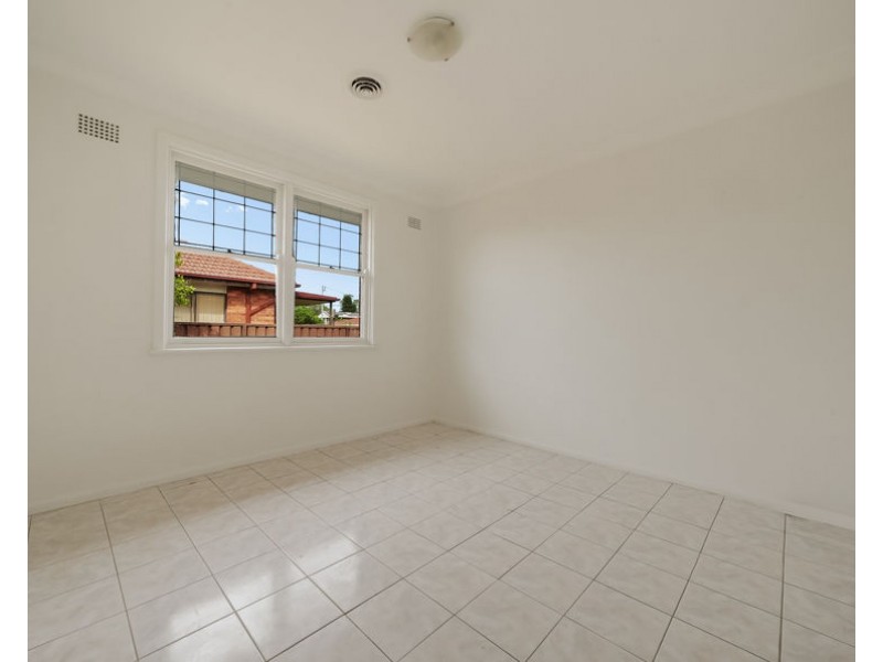 34 Cooper Avenue, Moorebank NSW 2170
