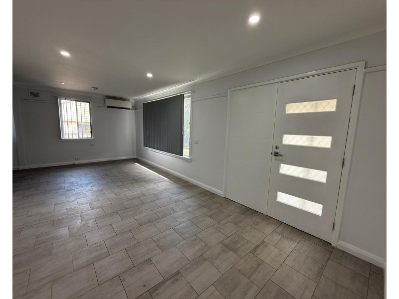 35 Strickland Cres, Ashcroft NSW 2168