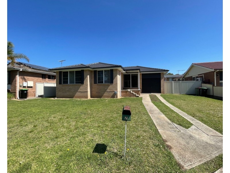 7 Triten Ave, Greenfield Park NSW 2176