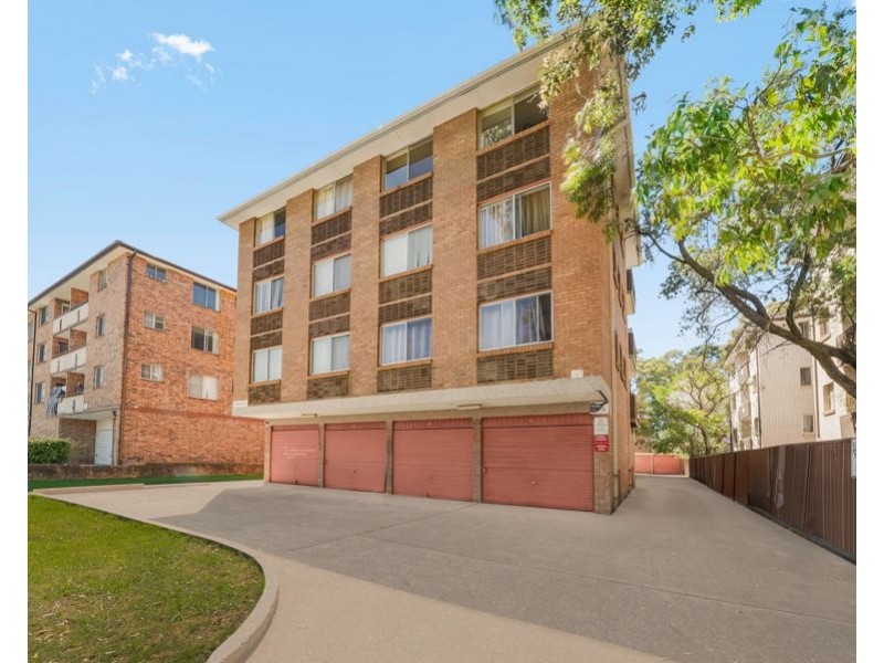 4/2 Nagle Street, Liverpool NSW 2170