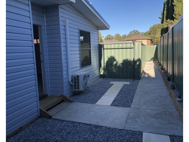 2A Long Reef Cres, Woodbine NSW 2560