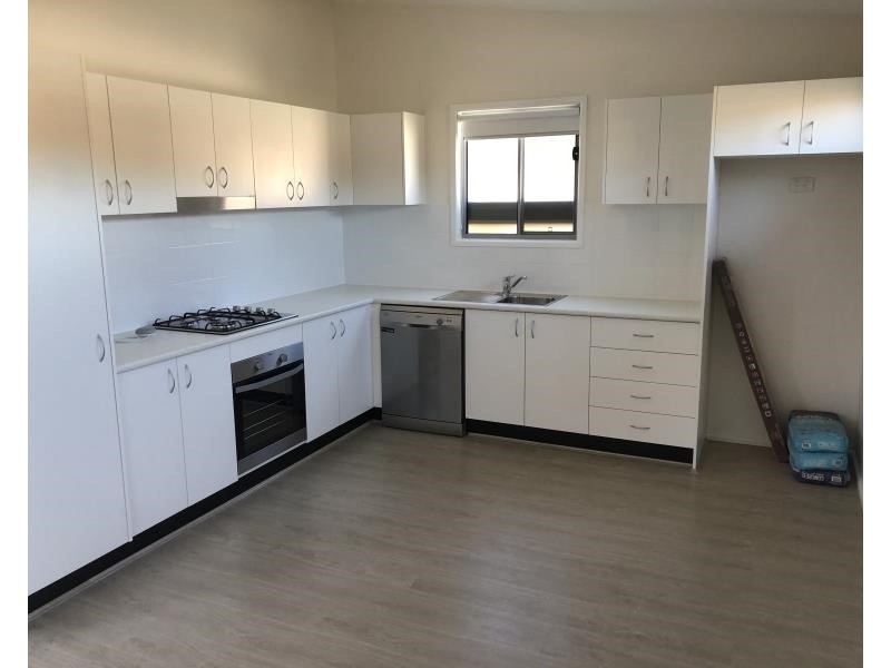 2A Long Reef Cres, Woodbine NSW 2560