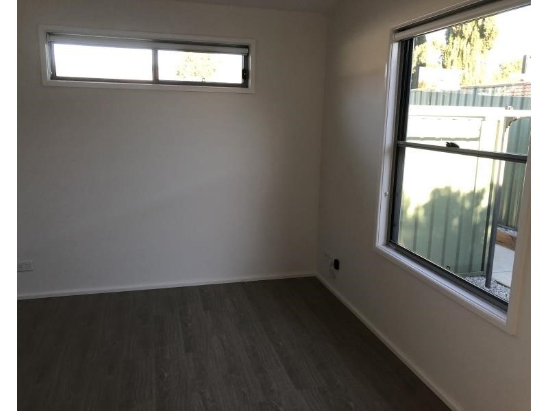 2A Long Reef Cres, Woodbine NSW 2560
