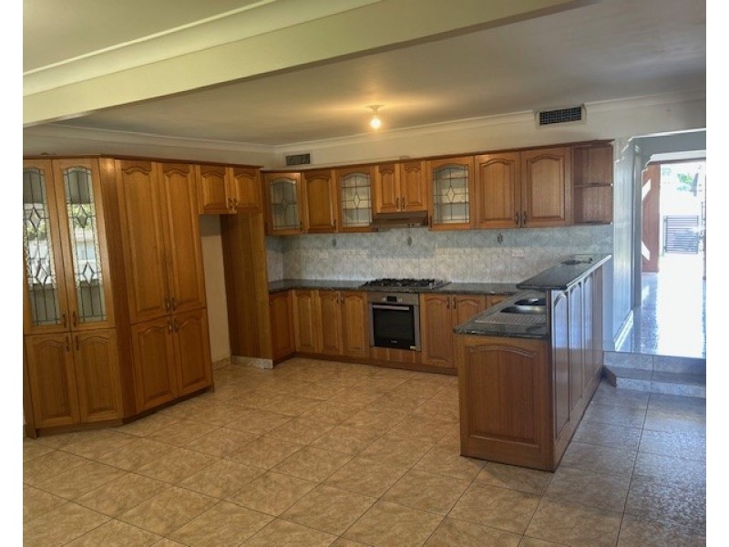 34 Marie St, Lurnea NSW 2170