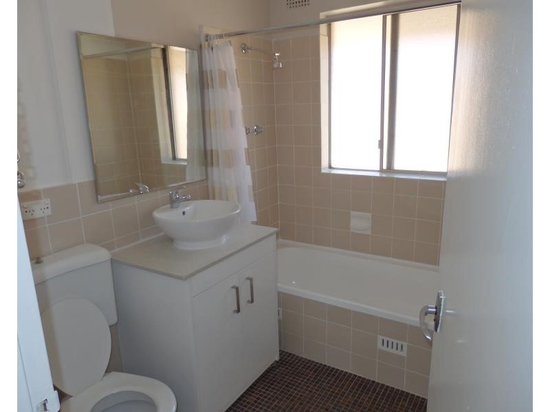 9/137 Military Rd, Guildford NSW 2161