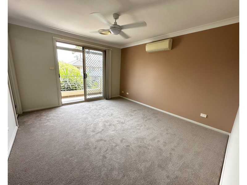 64 Roth St, Casula NSW 2170