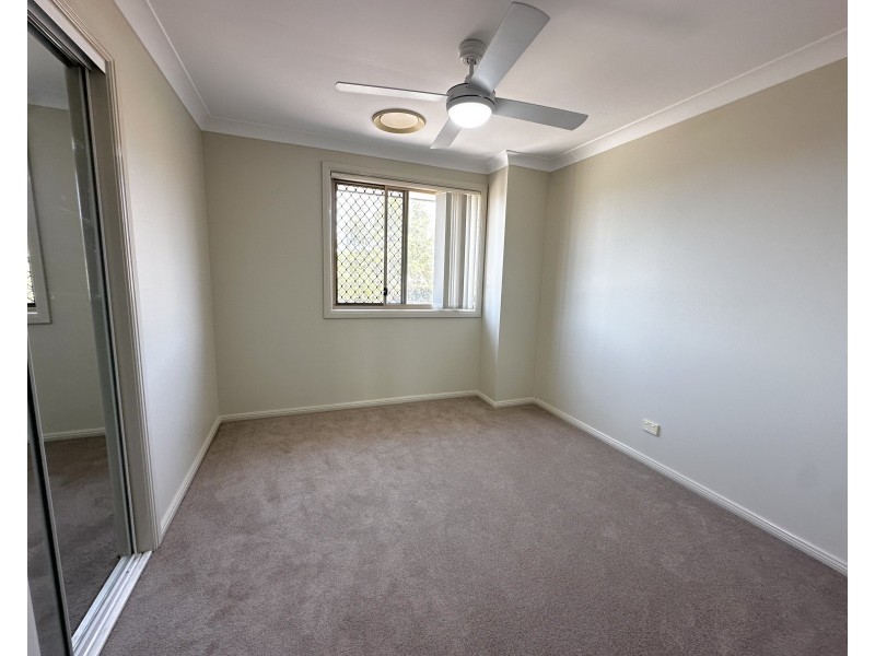 64 Roth St, Casula NSW 2170