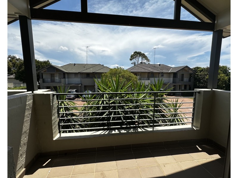 64 Roth St, Casula NSW 2170