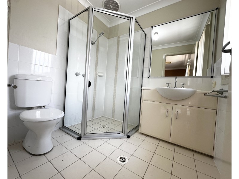 64 Roth St, Casula NSW 2170