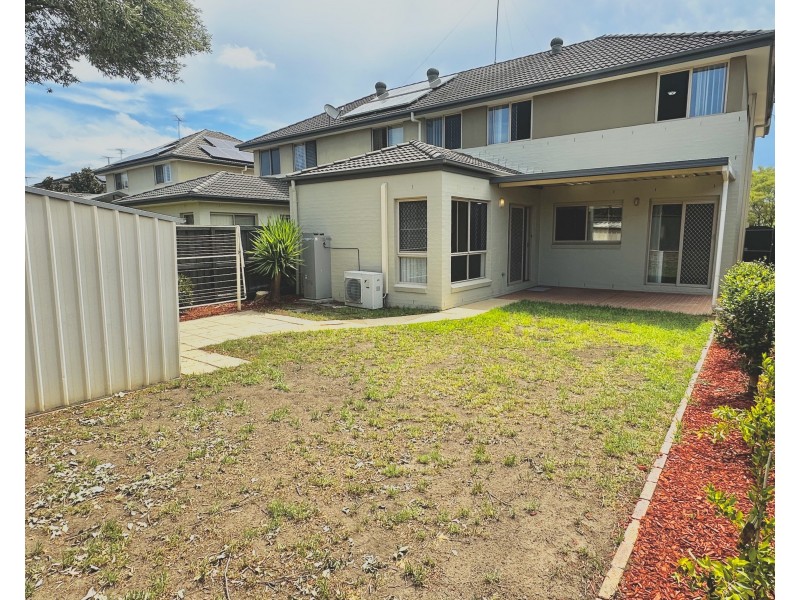 64 Roth St, Casula NSW 2170