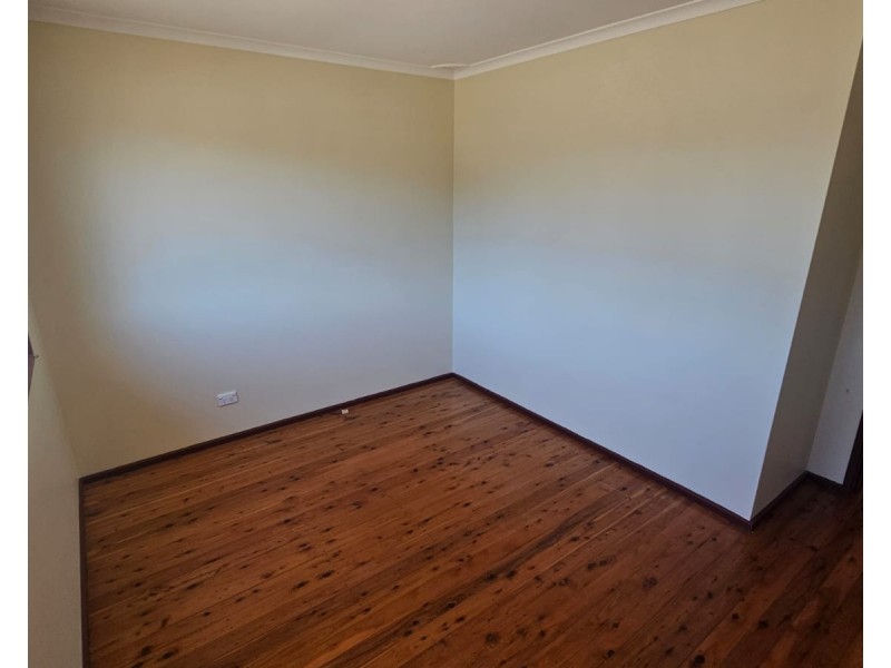 70 Oliveri Cres, Green Valley NSW 2168