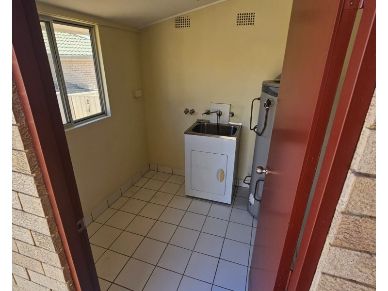 70 Oliveri Cres, Green Valley NSW 2168