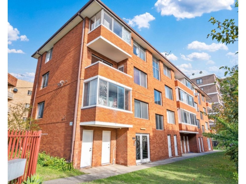 9/21a Bathurst St, Liverpool NSW 2170