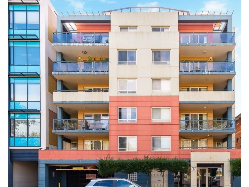 4/9 Elizabeth St, Liverpool NSW 2170