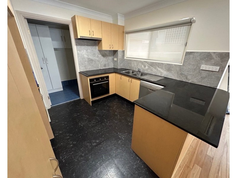 4/9 Elizabeth St, Liverpool NSW 2170