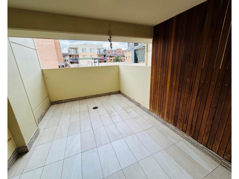 4/9 Elizabeth St, Liverpool NSW 2170