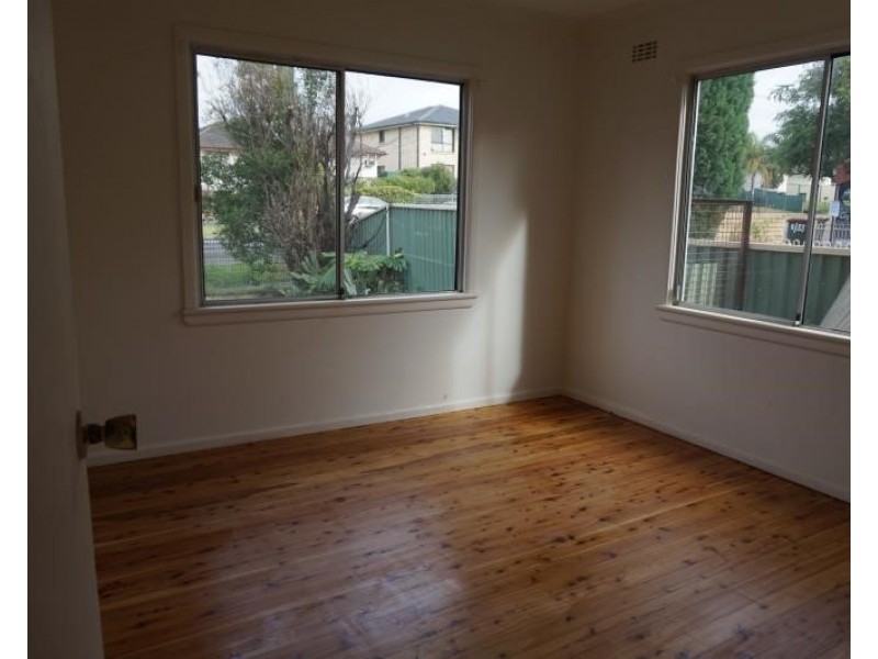 31 North Liverpool Rd, Mount Pritchard NSW 2170