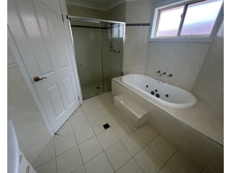 4/23 Carnation Ave, Casula NSW 2170