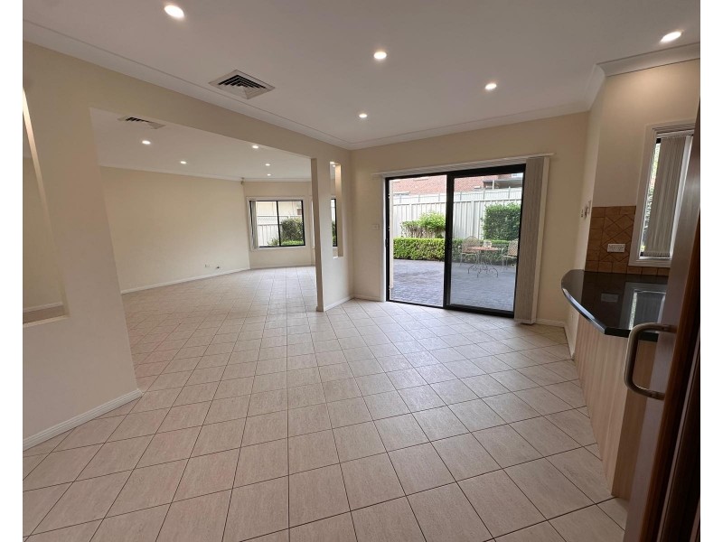 171 Braidwood Dr, Prestons NSW 2170