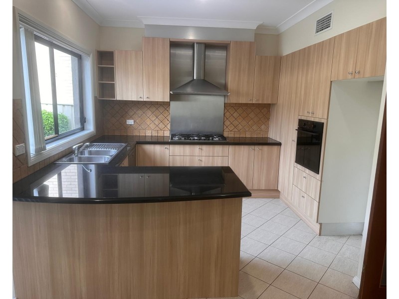 171 Braidwood Dr, Prestons NSW 2170