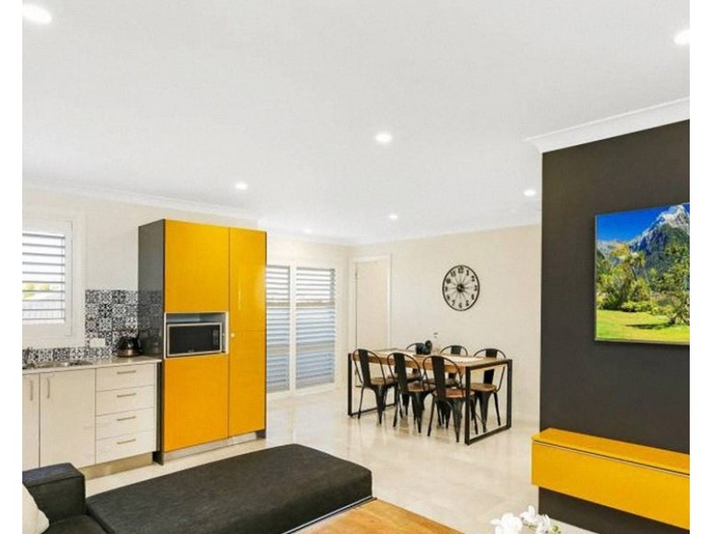 1B Kookaburra Dr, Gregory Hills NSW 2557