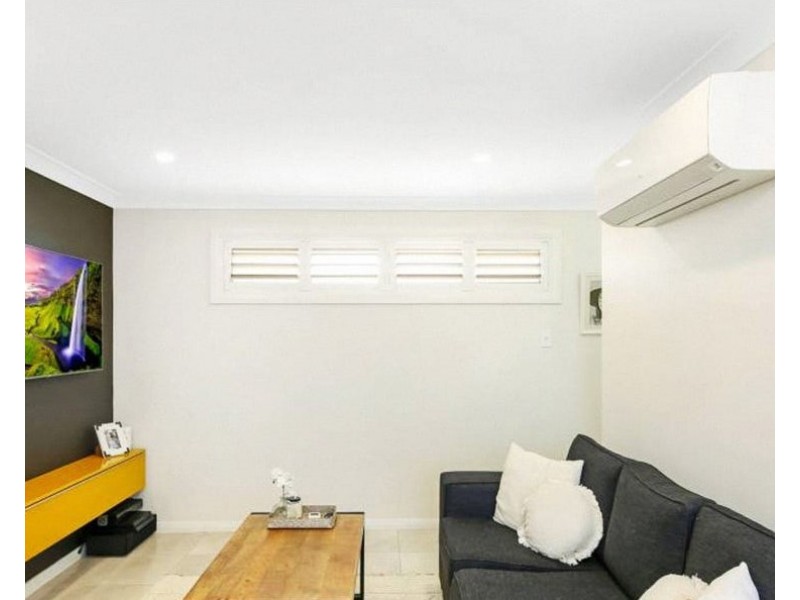 1B Kookaburra Dr, Gregory Hills NSW 2557