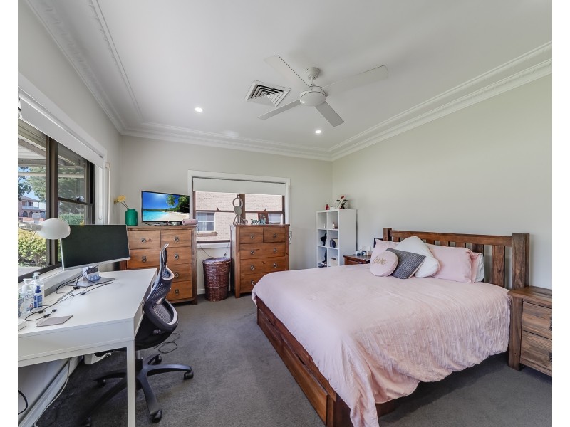 32 Wearne Rd, Bonnyrigg NSW 2177