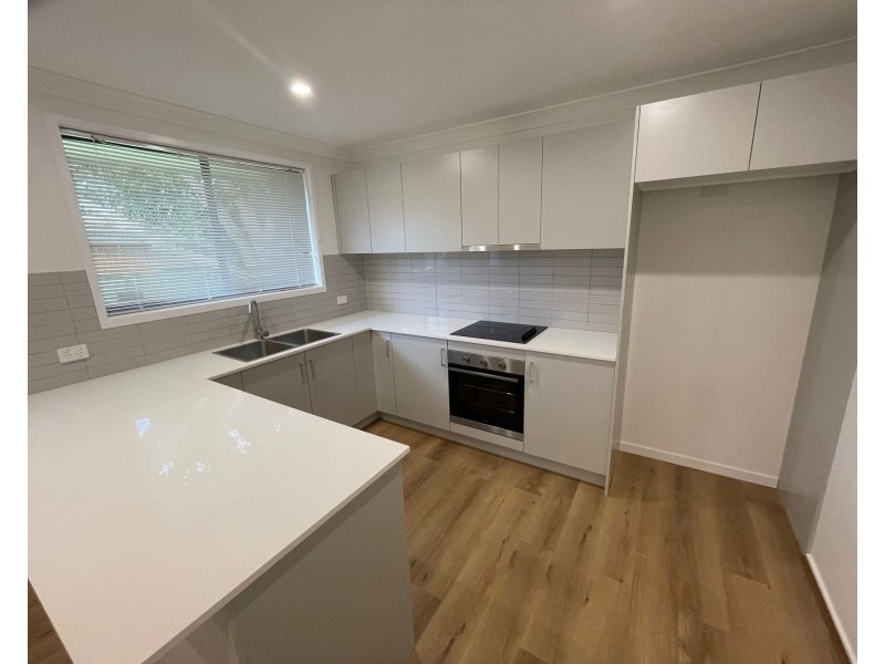 44 Nottingham Cres, Chipping Norton NSW 2170