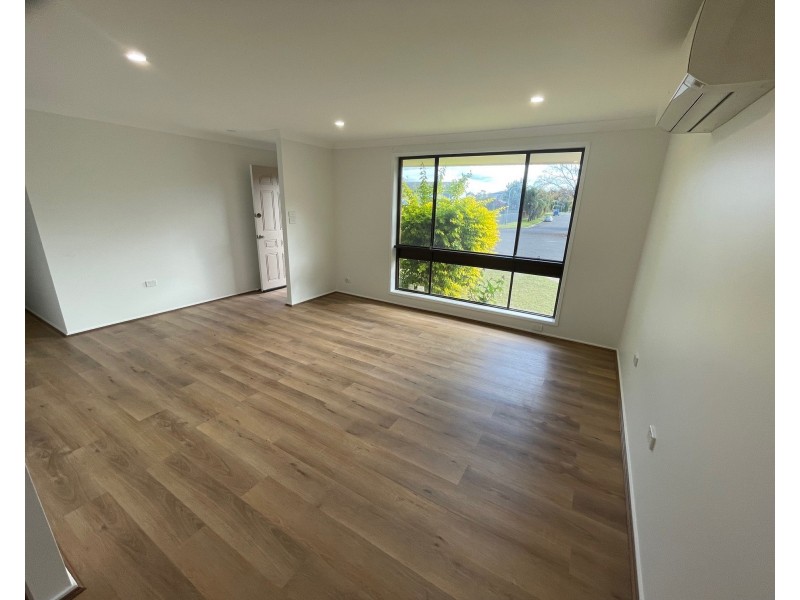 44 Nottingham Cres, Chipping Norton NSW 2170