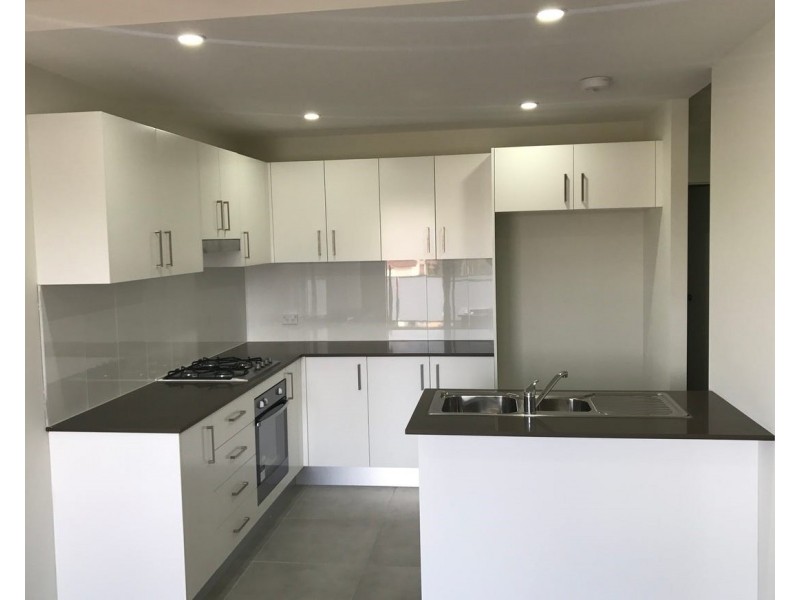 11/23 Mayberry Cres, Liverpool NSW 2170