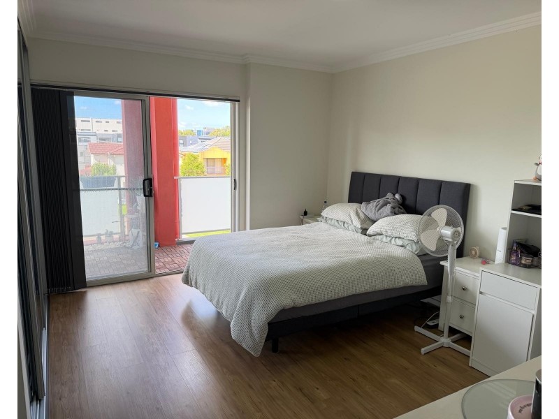 11/23 Mayberry Cres, Liverpool NSW 2170