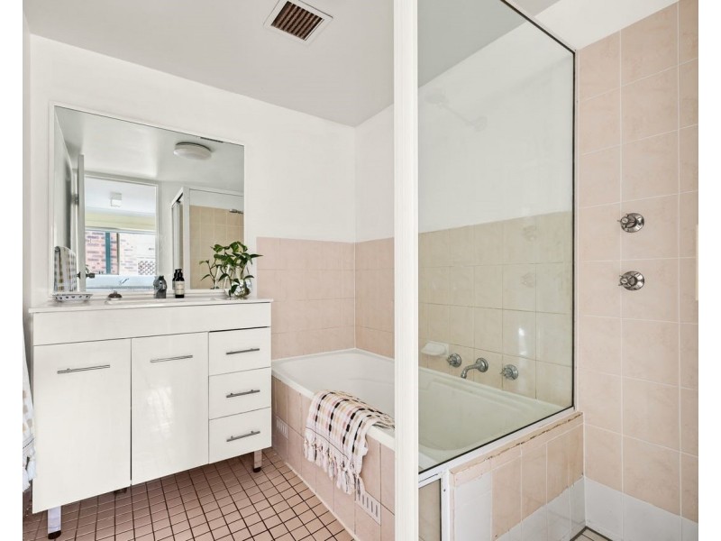 16/2-8 Bailey St, Westmead NSW 2145