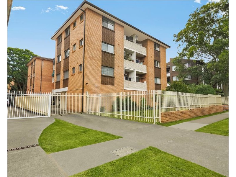 14/3 Drummond Street, Warwick Farm NSW 2170