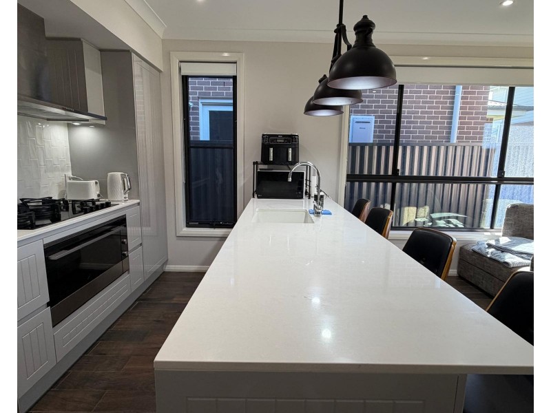 9 Ginkgo Cl, Casula NSW 2170