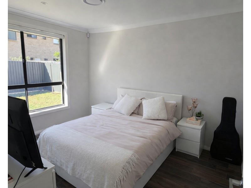 9 Ginkgo Cl, Casula NSW 2170