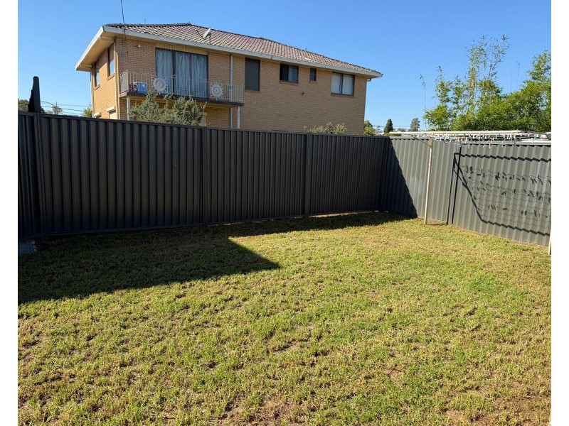 9 Ginkgo Cl, Casula NSW 2170