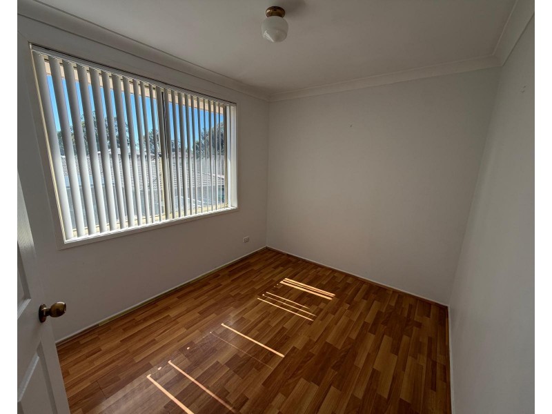 30 Gilgandra Rd, Hoxton Park NSW 2171