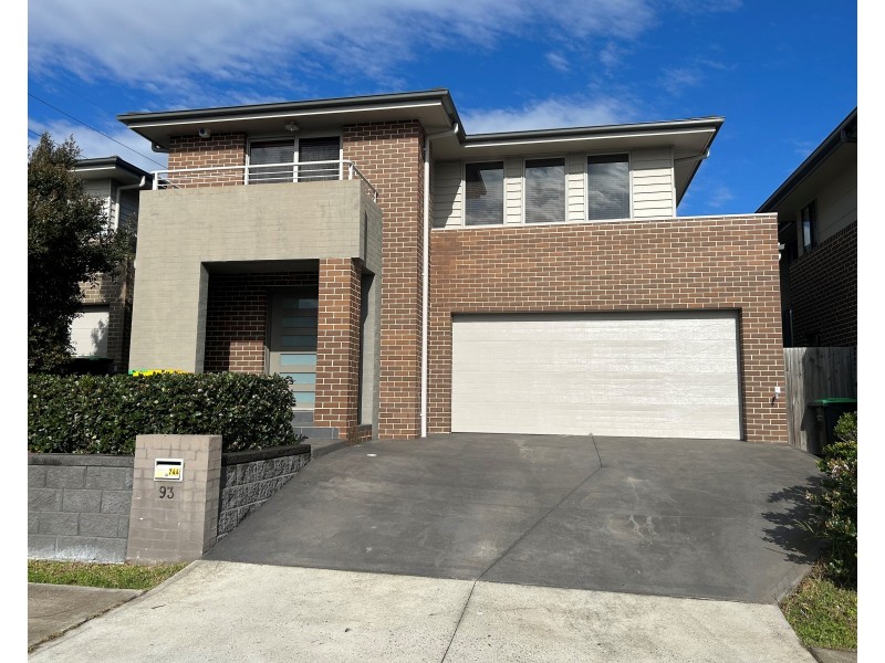 93 Diamond Hill Cct, Edmondson Park NSW 2174
