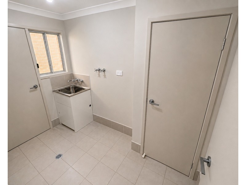 93 Diamond Hill Cct, Edmondson Park NSW 2174